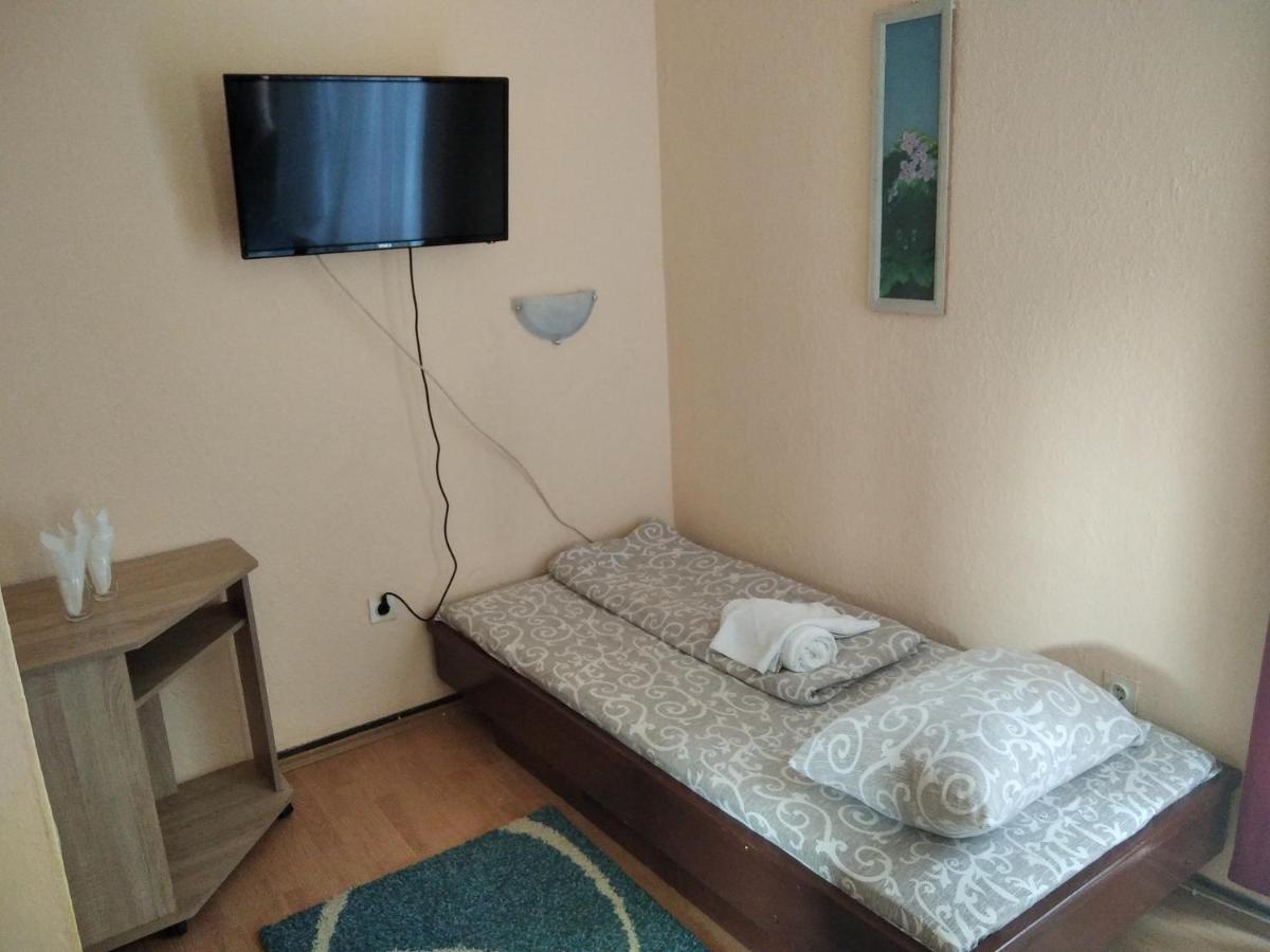 Hotel Resava Despotovac Buitenkant foto
