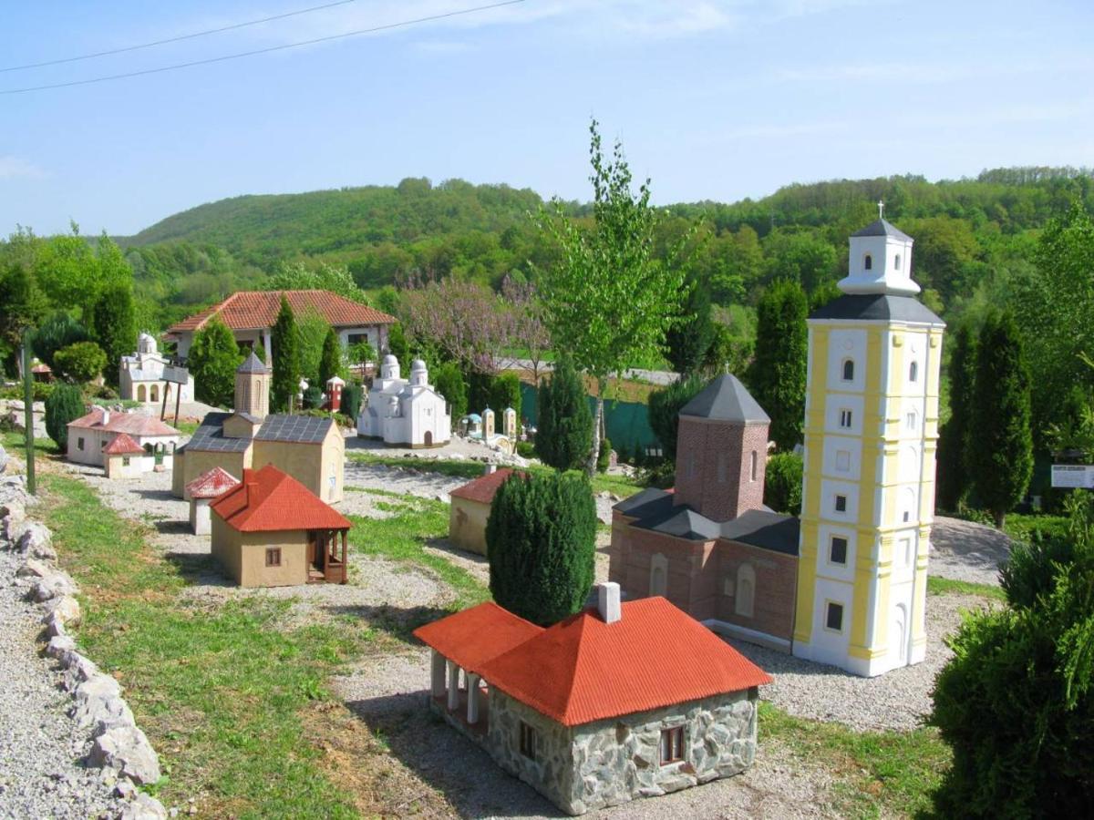 Hotel Resava Despotovac Buitenkant foto